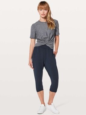 Lululemon Rejuvenate Crop